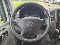 MERCEDES-BENZ SPRINTER 311