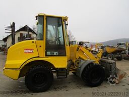 Liebherr L506 mit Palettengabel + Schaufel