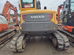 Volvo ECR88D - Powertilt + hydr. Schnellwechsler + 3 Löf