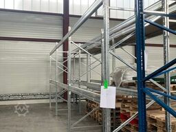 Verschiedene Palettenregale 