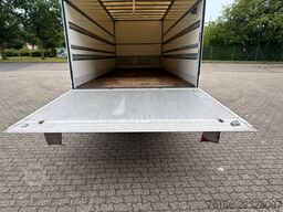 IVECO Daily 72C18 Hi Matic Koffer mit Ladebordwand