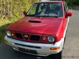 NISSAN Terrano 2,7 Diesel - 7 Sitzer & AHK