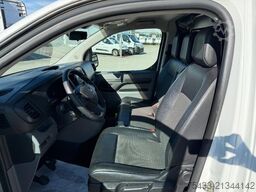 Opel VIVARO 1.5 120