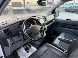 Peugeot EXPERT L2H1 2.0 120 EAT 8