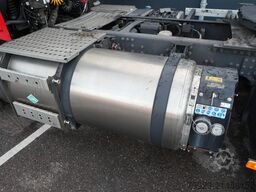 Volvo FH 420 LNG Globetrotter tractor unit