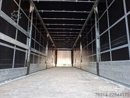 Schmitz Cargobull Curtainsider Standard Getränke
