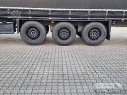 Schmitz Cargobull Curtainsider Standard Getränke
