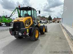 Komatsu WA100M-8E0