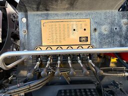 Renault C440 + HMF 2320 K3-- 3X EXT. + 6X2/4 HYDRO DRIV...