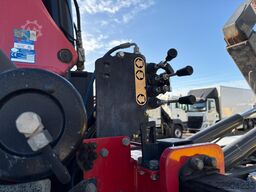 Renault C440 + HMF 2320 K3-- 3X EXT. + 6X2/4 HYDRO DRIV...