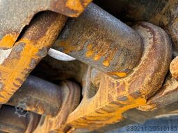 CAT 374 (On Transport)