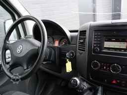 Volkswagen Crafter 2.0 TDI 136PK L2H2 - Airco - Cruise - C...