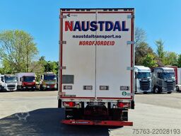 Scania R580 V8 Topline 6x2 - Box with sidedoors - Reta...