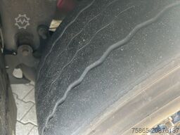 Schmitz Cargobull SCB S3B / Box / Loadlift / 2x Liftas / APK 03-27