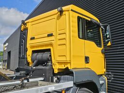 MAN TGS 35.460 8x4-4 BL / VDL 30T HOOKLIFT