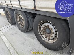 Krone curtainsider hardwood floor