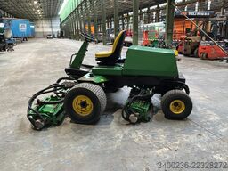 John Deere 3235 A GANG MOW