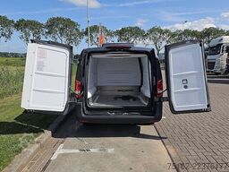 MERCEDES-BENZ VITO 110 L2 Koelwagen LED!