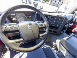 VOLVO FMX 420 -6x6 - TIPPER / TRACTOR