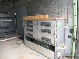 MERCEDES-BENZ 316 CDI Sprinter 4x2, Klima, Bott-Regale, AHK