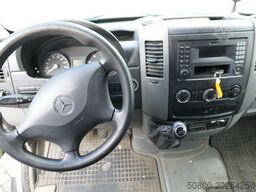 MERCEDES-BENZ 316 CDI Sprinter 4x2, Klima, Bott-Regale, AHK