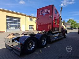 Freightliner Coronado