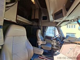 Freightliner Coronado