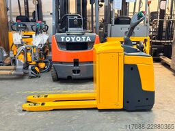 Jungheinrich ERE 225 - Service Neu - Batterie 80% + Garantie