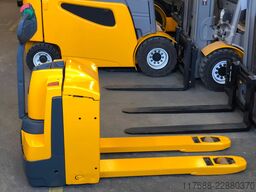 Jungheinrich EJE 116 - Nur 2552 Std. Service Neu - Batterie 90%