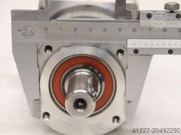 Beckhoff Neuigart AM8022-0D11-0000  PLE080-040-SSSA3AE-Z9