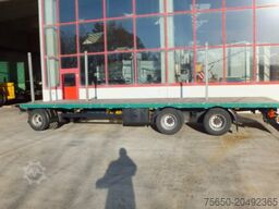  3 Achs  3 Achs Jumbo- Pritschenanhänger mit Steckrungen