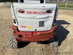 Takeuchi TB225 with 3 buckets and hammer