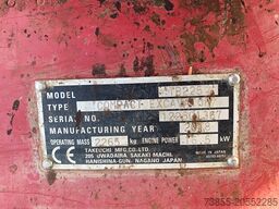 Takeuchi TB225 with 3 buckets and hammer