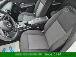 MERCEDES-BENZ A 200 Automatik Navigation Komfort-Fahrwerk