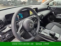 MERCEDES-BENZ A 200 Automatik Navigation Komfort-Fahrwerk