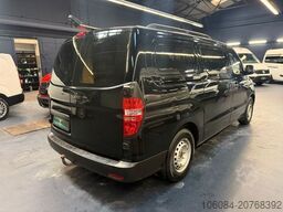 HYUNDAI H-1 Kasten Klima R-CAM AHK 2,3T TÜV 09/2027