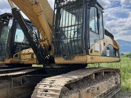 Caterpillar 330 DLN