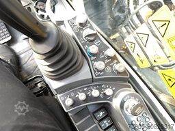 Hitachi ZX250 LCN-7 with Oilquick OQ-80