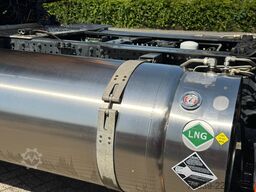 Iveco Stralis AS440S46 2x LNG tank 598 Liter Retarder
