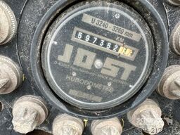 Schmitz Cargobull Semitrailer Tipper Steel half pipe body 30m³