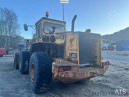 Volvo L90 Wheel Loader w/ Bucket