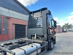 MERCEDES-BENZ Actros 2541 Megaspace Retarder 3Sitzer 326TKM