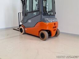 Toyota 8FBM20T