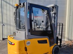 Jungheinrich erst 575 Stunden EFG320