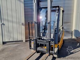 Jungheinrich erst 575 Stunden EFG320