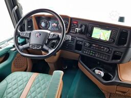 Scania R530 V8 NGS Highline 6x2 - Show truck - BUFFL i...