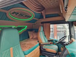 Scania R530 V8 NGS Highline 6x2 - Show truck - BUFFL i...