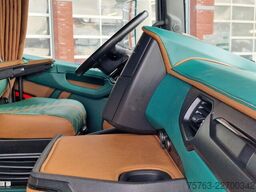 Scania R530 V8 NGS Highline 6x2 - Show truck - BUFFL i...