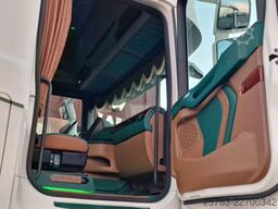 Scania R530 V8 NGS Highline 6x2 - Show truck - BUFFL i...