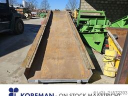 Cyrus Vibrating Chute 6000-1200